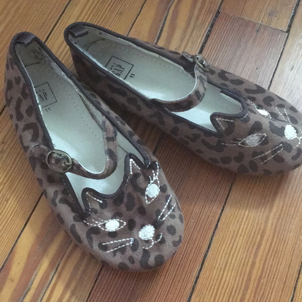 Ballet flats